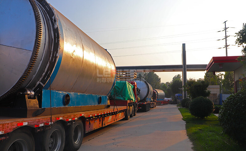 油泥熱解設(shè)備裝車(chē)發(fā)貨 (3) 油泥熱解設(shè)備裝車(chē)發(fā)貨